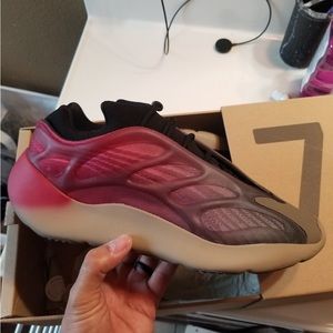 Yeezy 700v3 Fade to Carbon